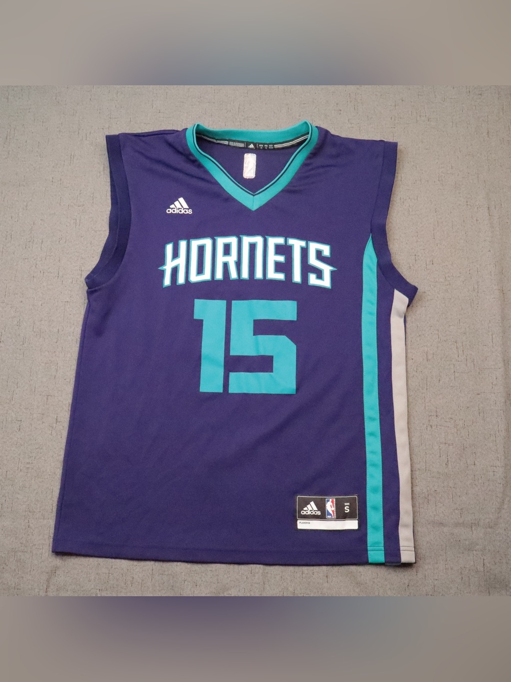 Adidas NBA Charlotte Hornets Kemba Walker #15 Jersey Size Small S Purple Teal
